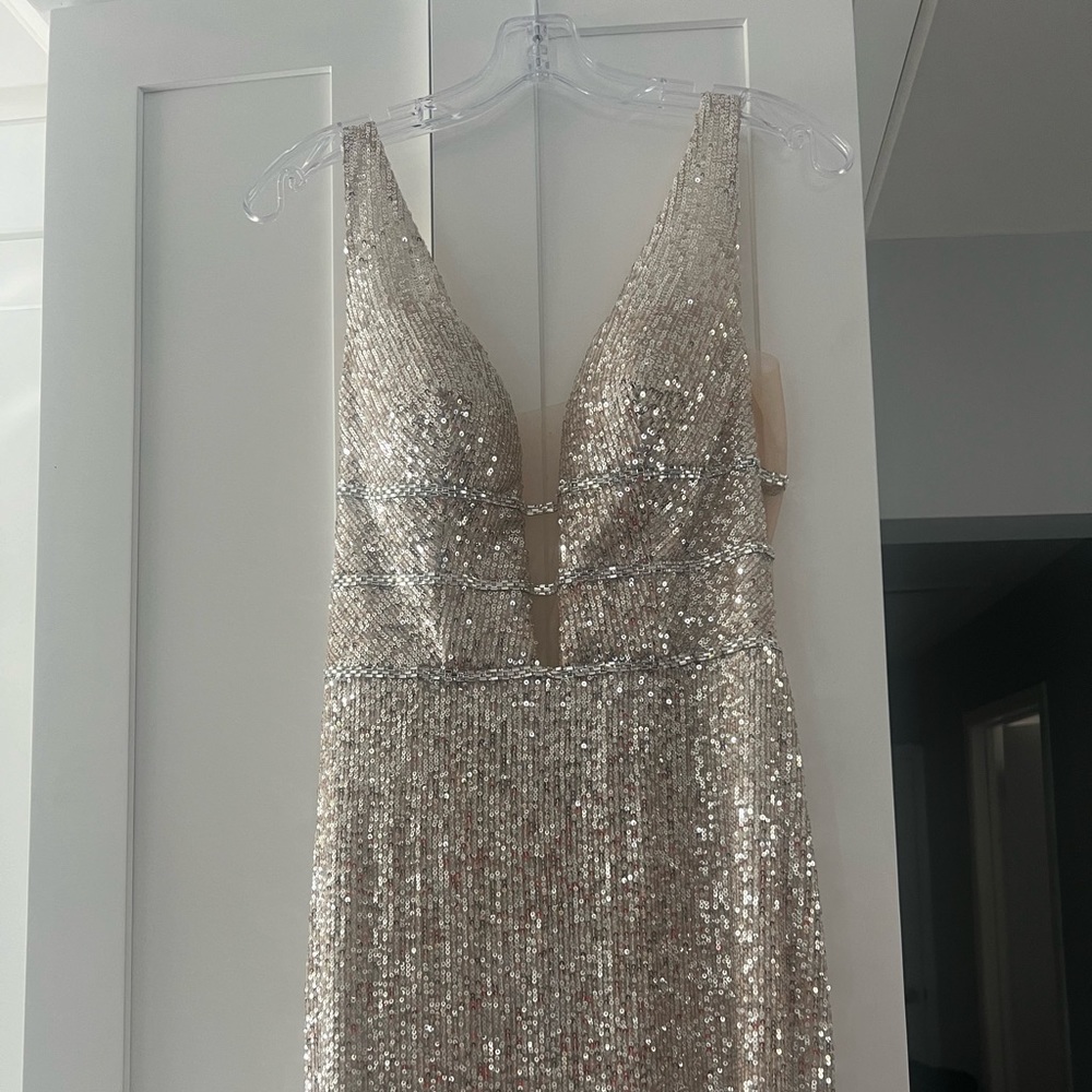 Vienna Prom dress size 4